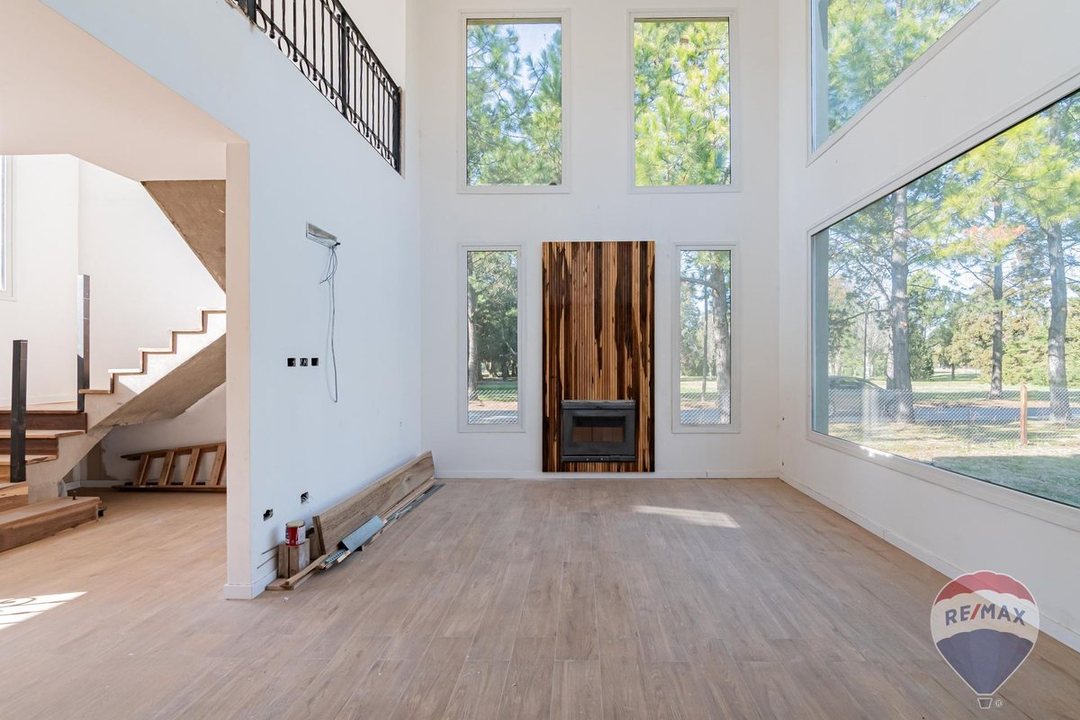 CASA EN VENTA EN MIRALAGOS I