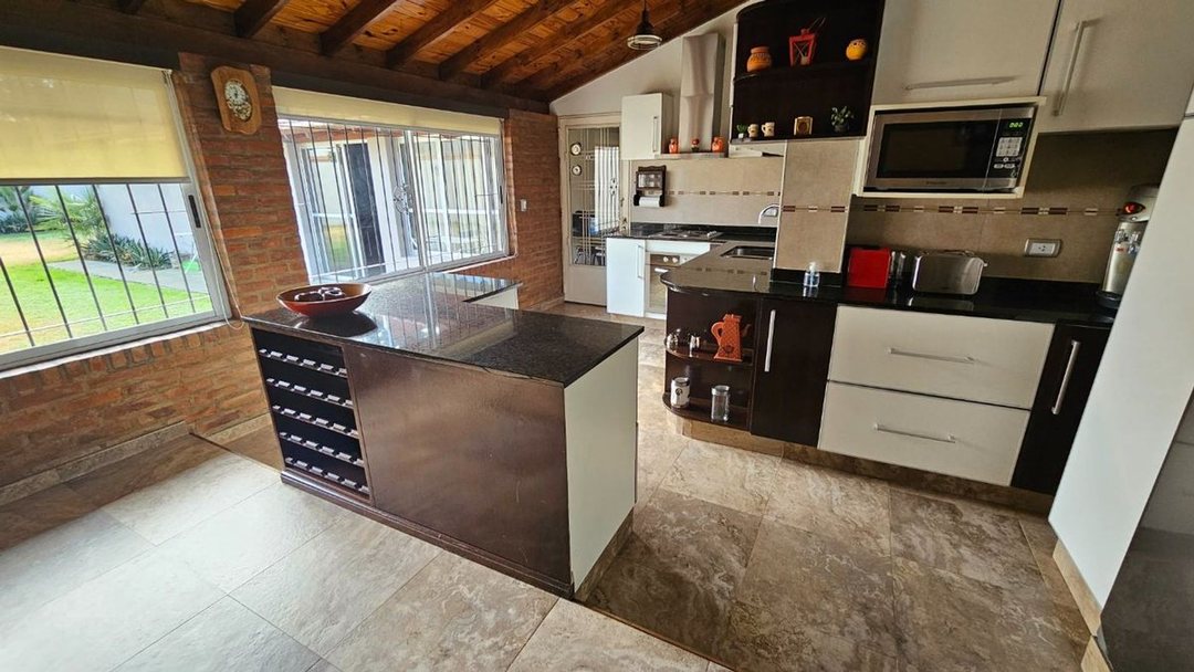 VENTA CASA 5 AMBIENTES 430 M2 CASTELAR NORTE