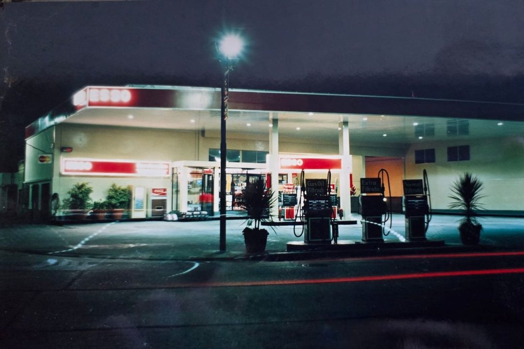 Estación de servicio, depósito,local comercial