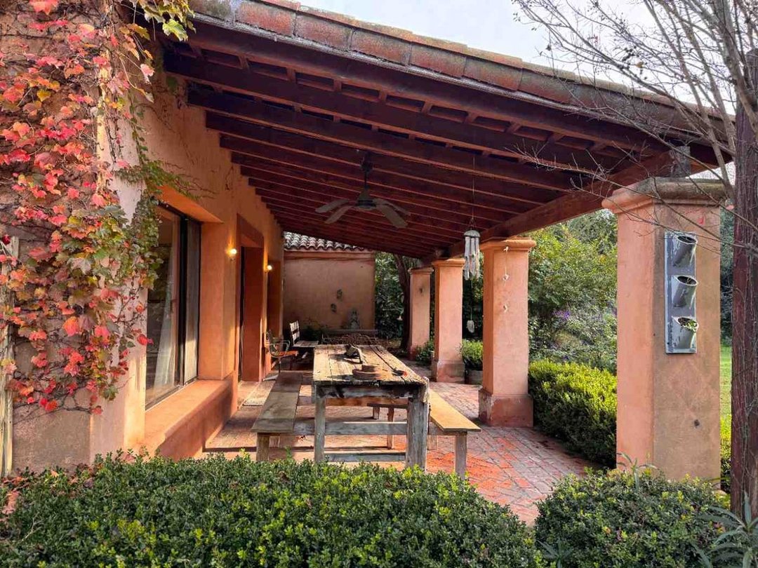 CASA EN VENTA EN BARRIO CERRADO LA CHELTONIA