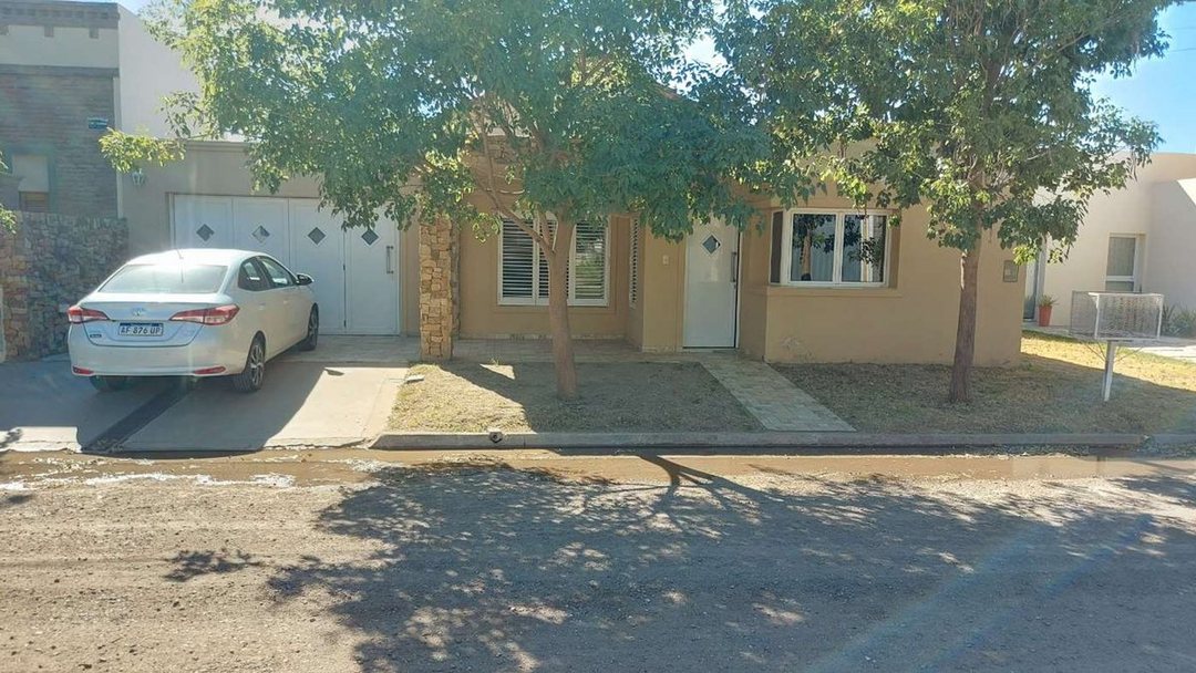 VENTA / CASA / SUNCHALES / BARRIO PASEO DEL PARQUE