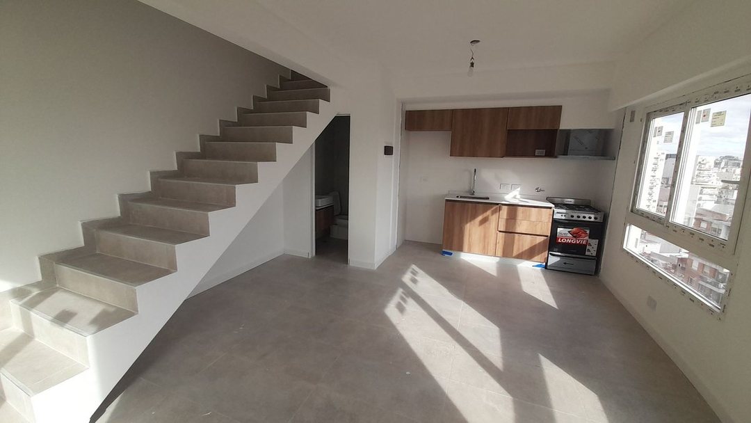 VENTA DEPARTAMENTO 2 AMB DUPLEX CON BALCON ALMAGRO