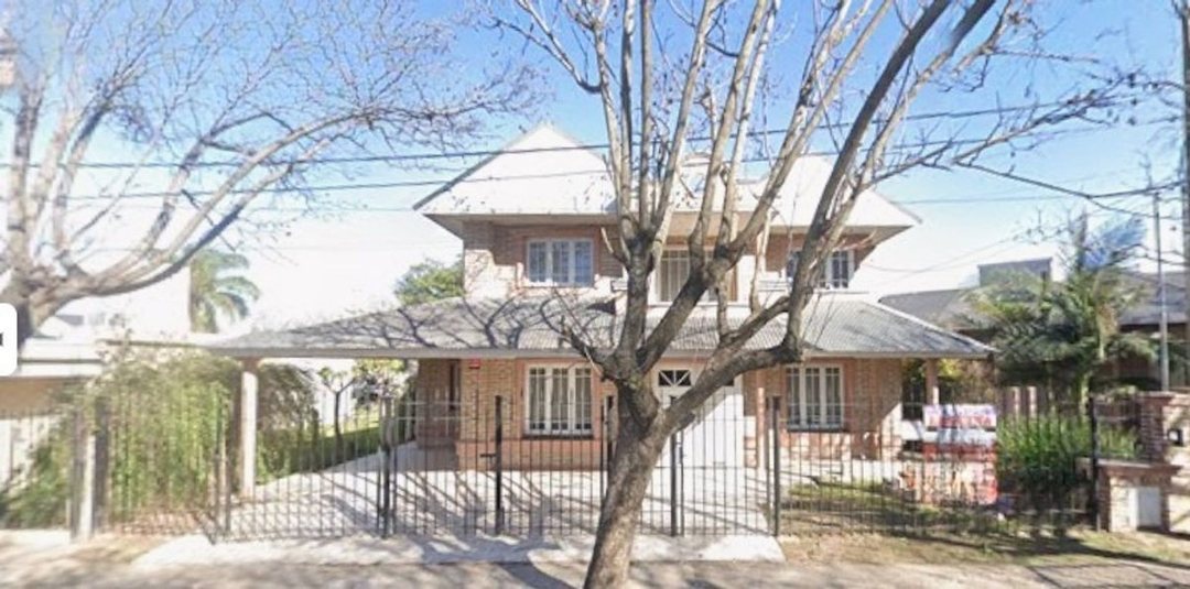 VENTA / CASA / B° VILLA DEL PARQUE / APTA CREDITO