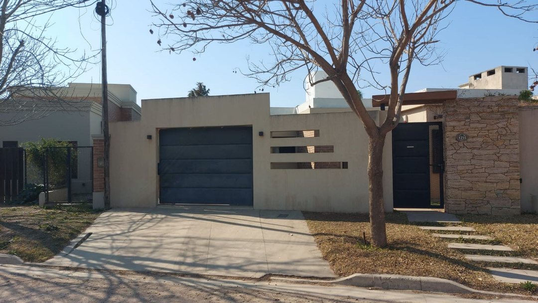 VENTA / CASA / 3 DORMITORIOS / SUNCHALES