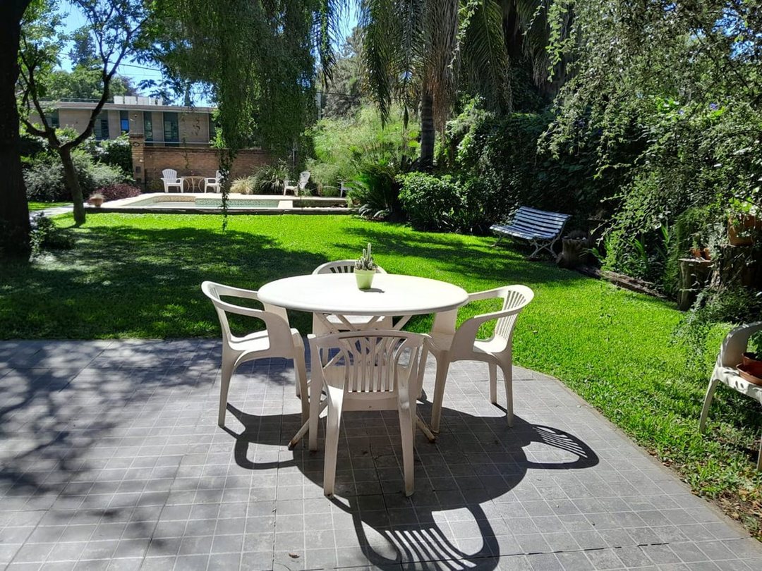 Venta casa Funes con pileta y dos plantas