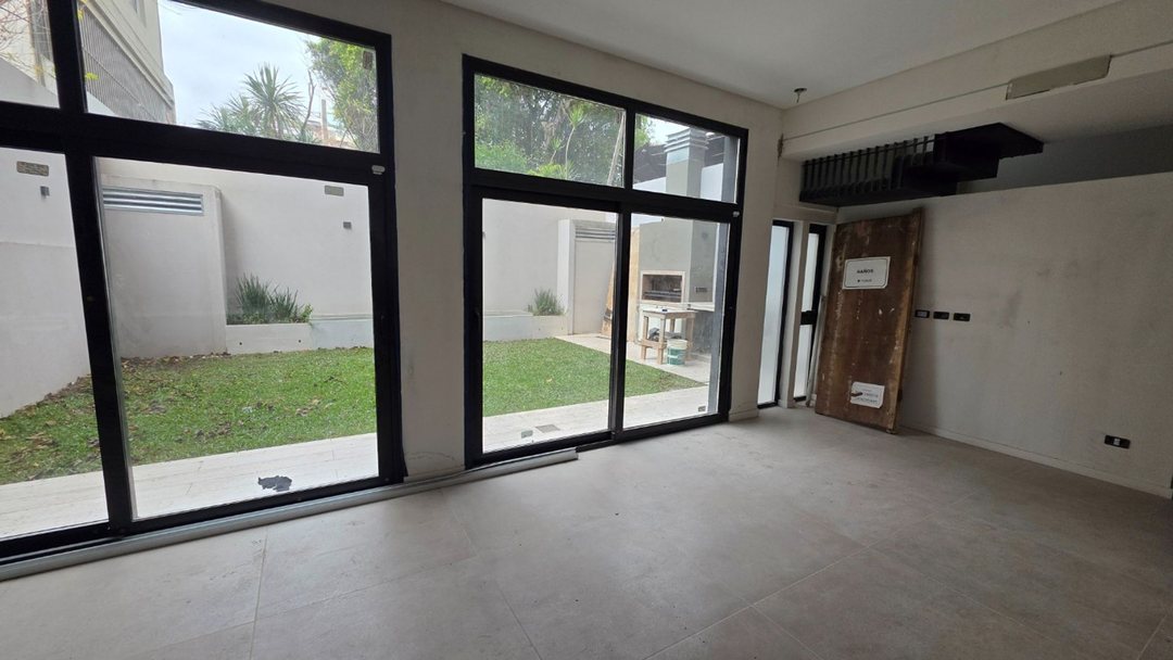 VENTA DPTO DUPLEX 3 amb. P.B EN DEVOTO A ESTRENAR