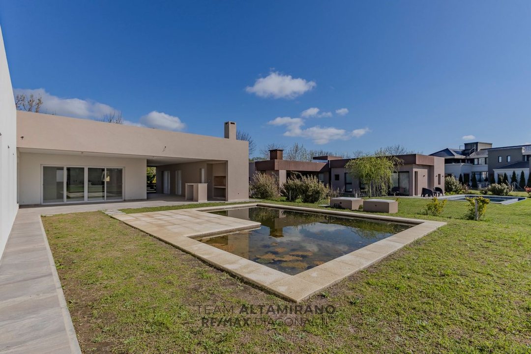 CASA EN VENTA A ESTRENAR