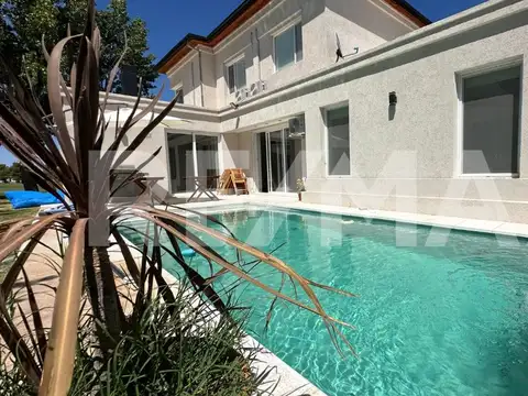Casa en Venta en Neuquén, Confluencia