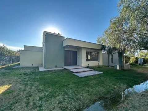 Casa en Venta en Russell, Maipú