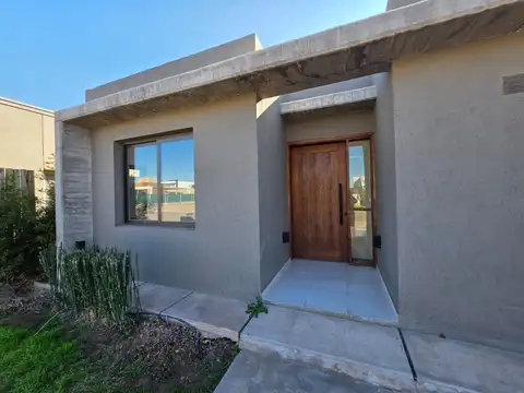 Casa en Venta en Russel, Maipú