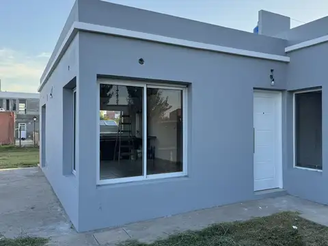Casa en Alquiler en Roldan, San Lorenzo