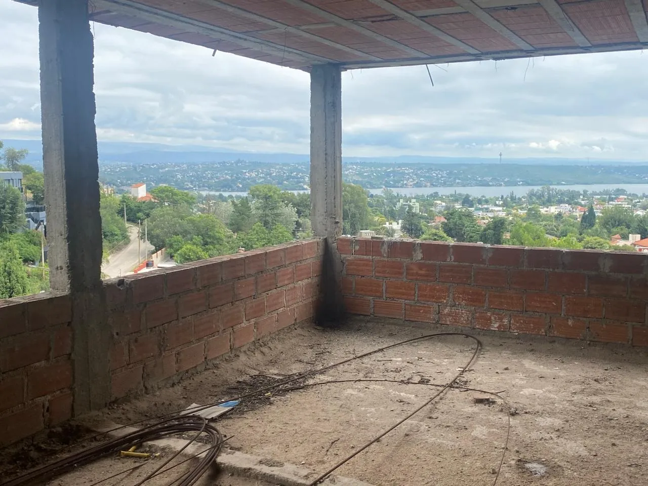 Casa en Obra - La Cuesta - Villa Carlos Paz (MG)