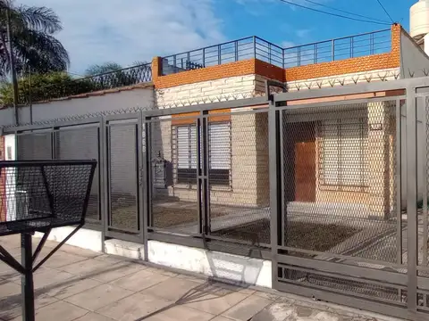 Casa en Alquiler en Castelar Sur, Castelar