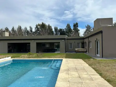Casa en Alquiler en La Plata, Partido de La Plata