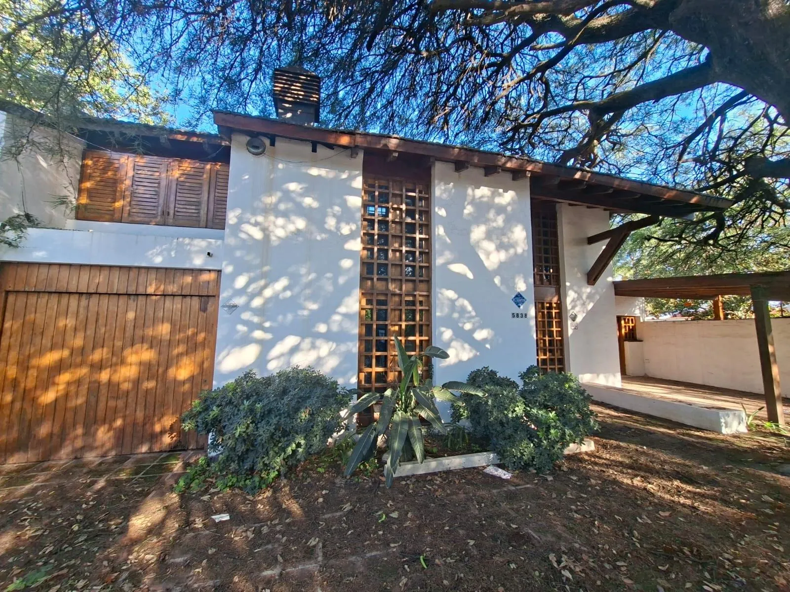 Villa Belgrano: Casa con Pileta, 3 Dorm. y Cochera para 4 Autos