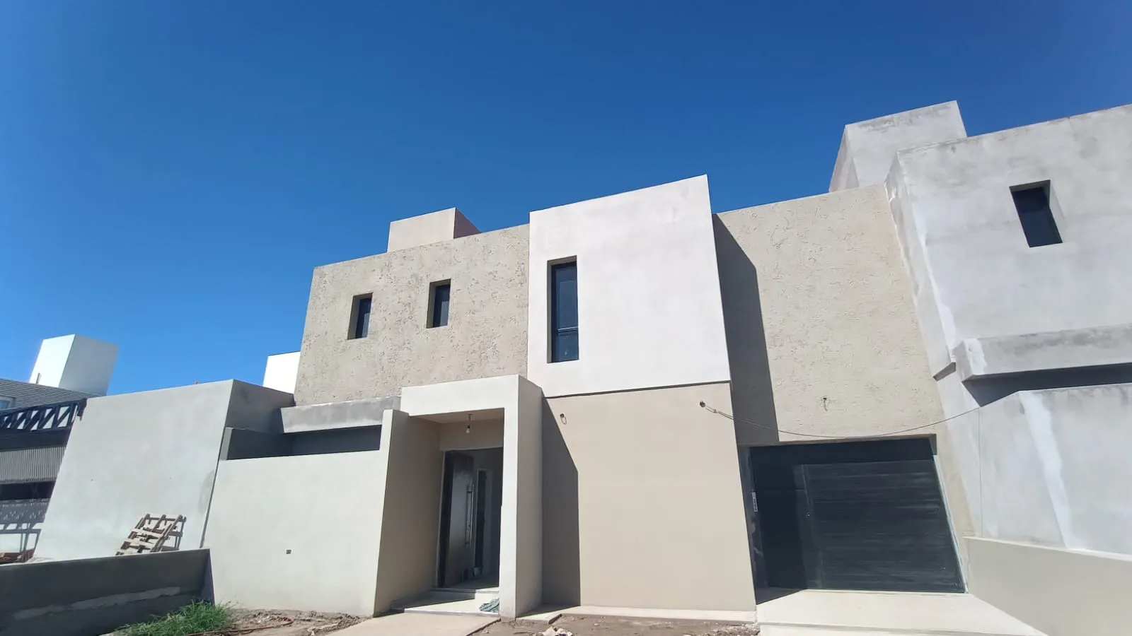 Manantiales Venta Casa 3 Dorm. Cochera Doble. Imperdible!