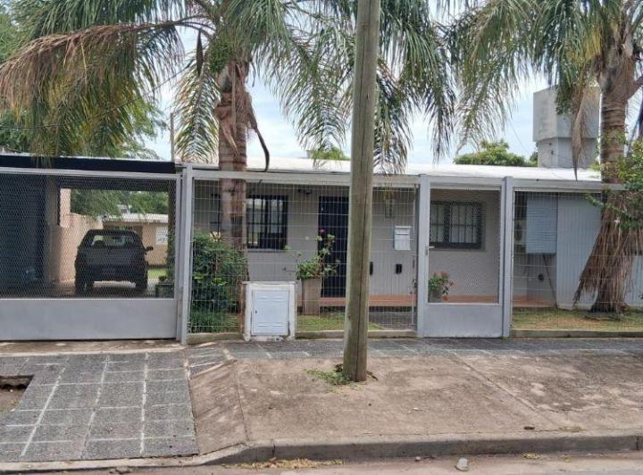 Casa · 219m² · 5 Ambientes · 2 Cocheras