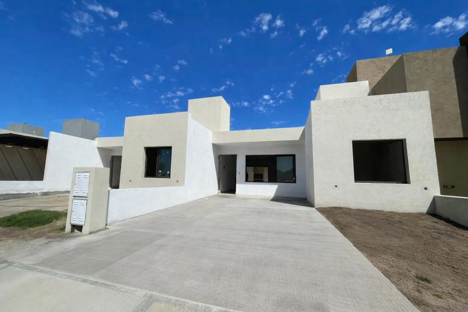 SAN IGNACIO VILLAGE CASA EN VENTA 2 DORMITORIOS PLANTA BAJA