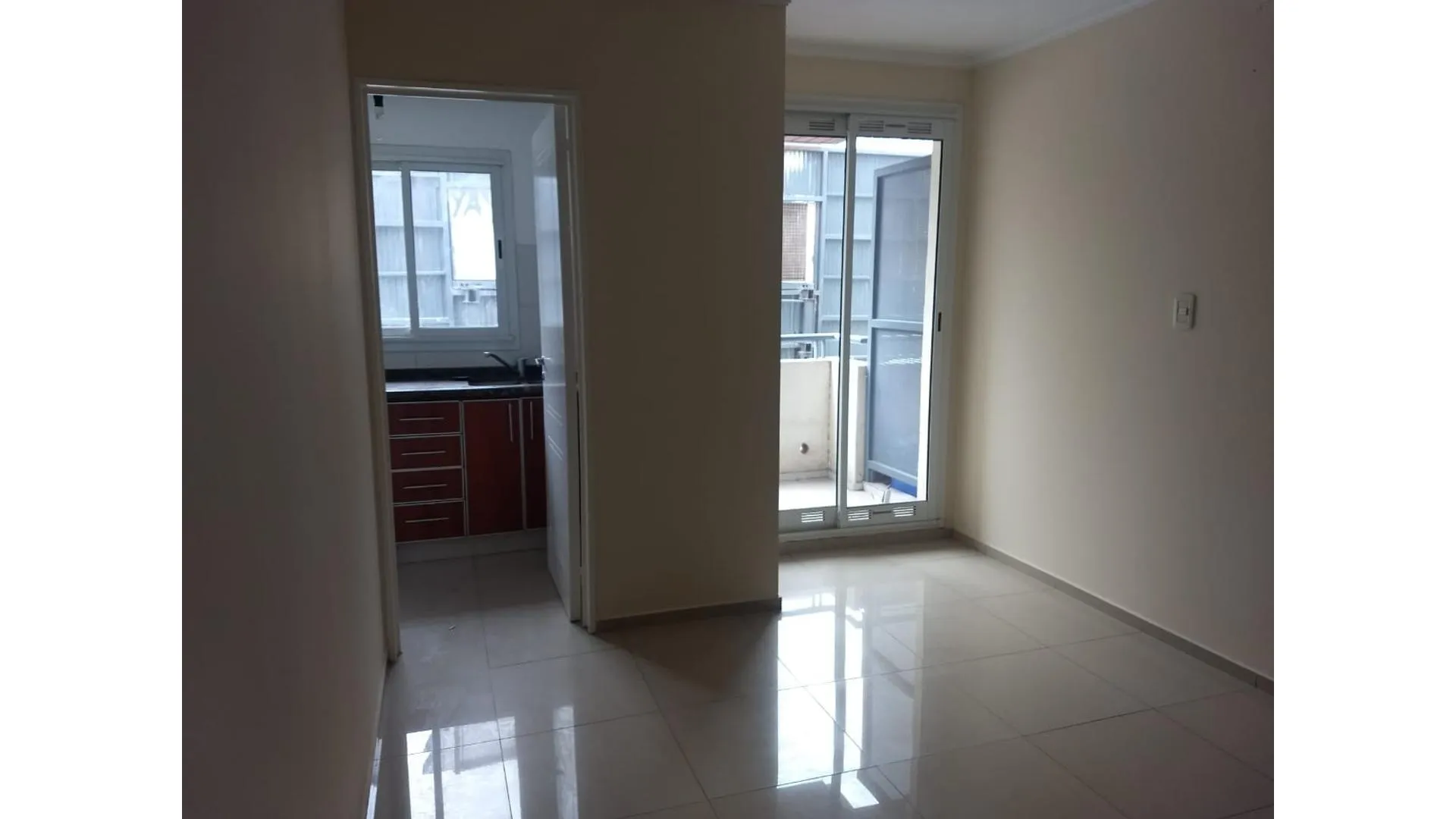 Dpto. próximo Patio Olmos  c/escritura luminoso