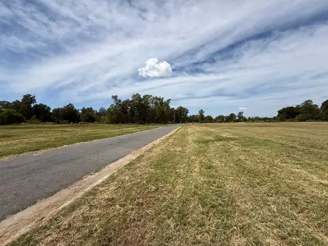 Terreno en Venta en Los Pinares Country Club, Countries y Barrios Cerrados en Exaltación de la Cruz