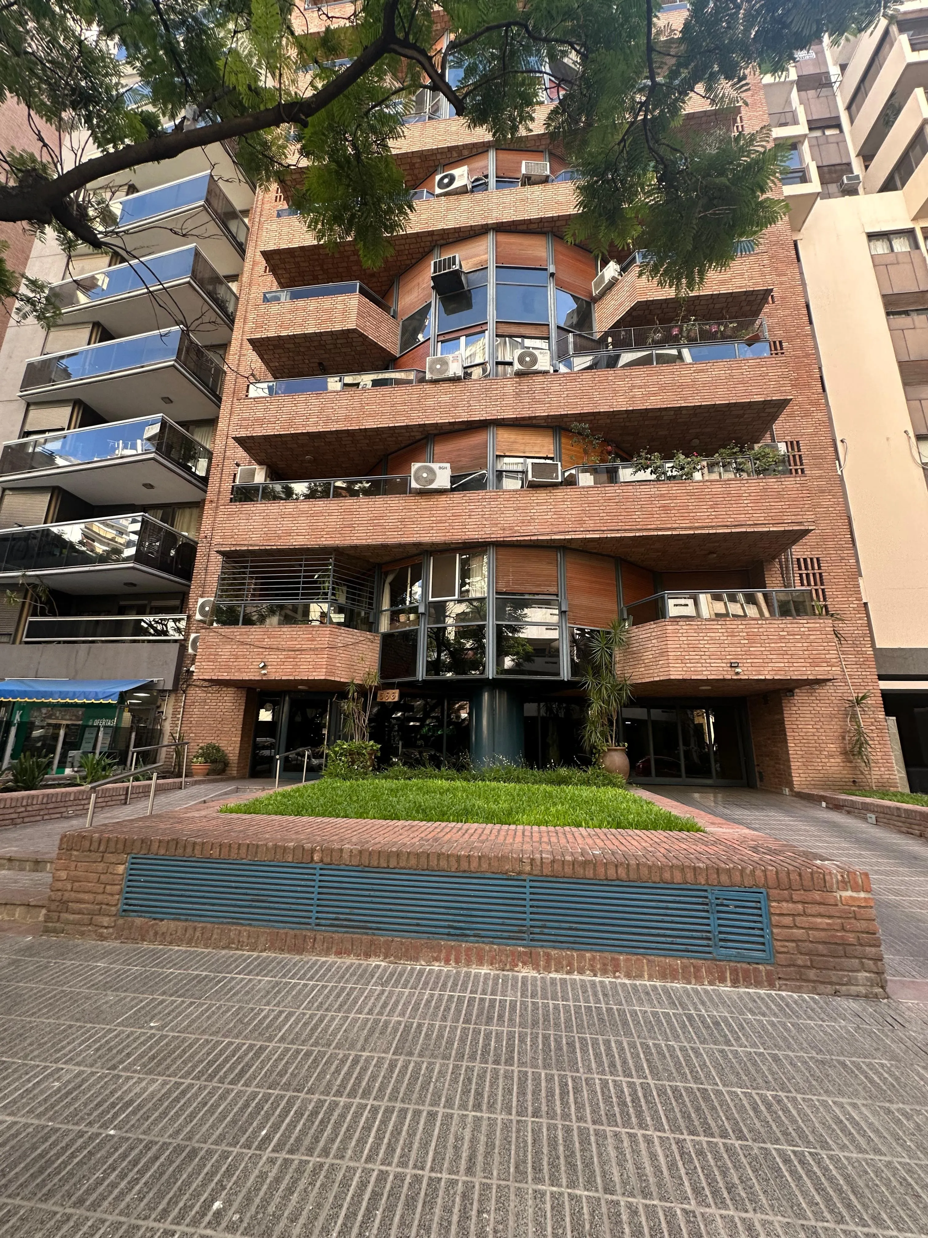 Único semipiso en San Lorenzo 500! Viví en una de las mejores calles del barrio!