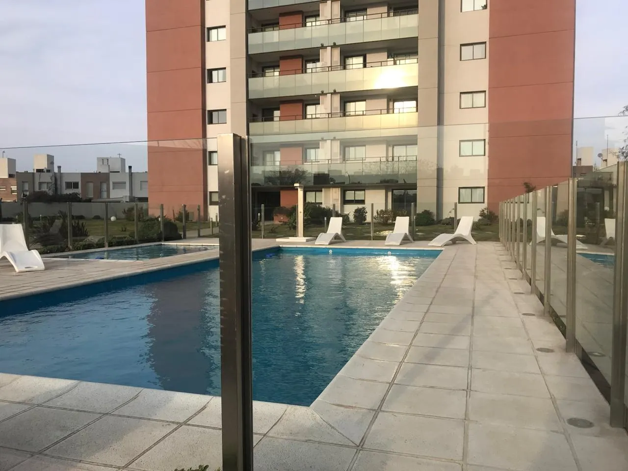 ALQUILO HERMOSO DEPTO EN PILARES DE MANATIALES