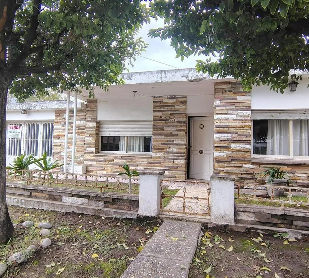 VENTA CASA TRES DORMITORIOS LA CALERA CORDOBA