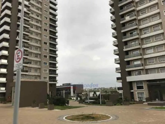 Cochera en alquiler complejo Terraforte 1