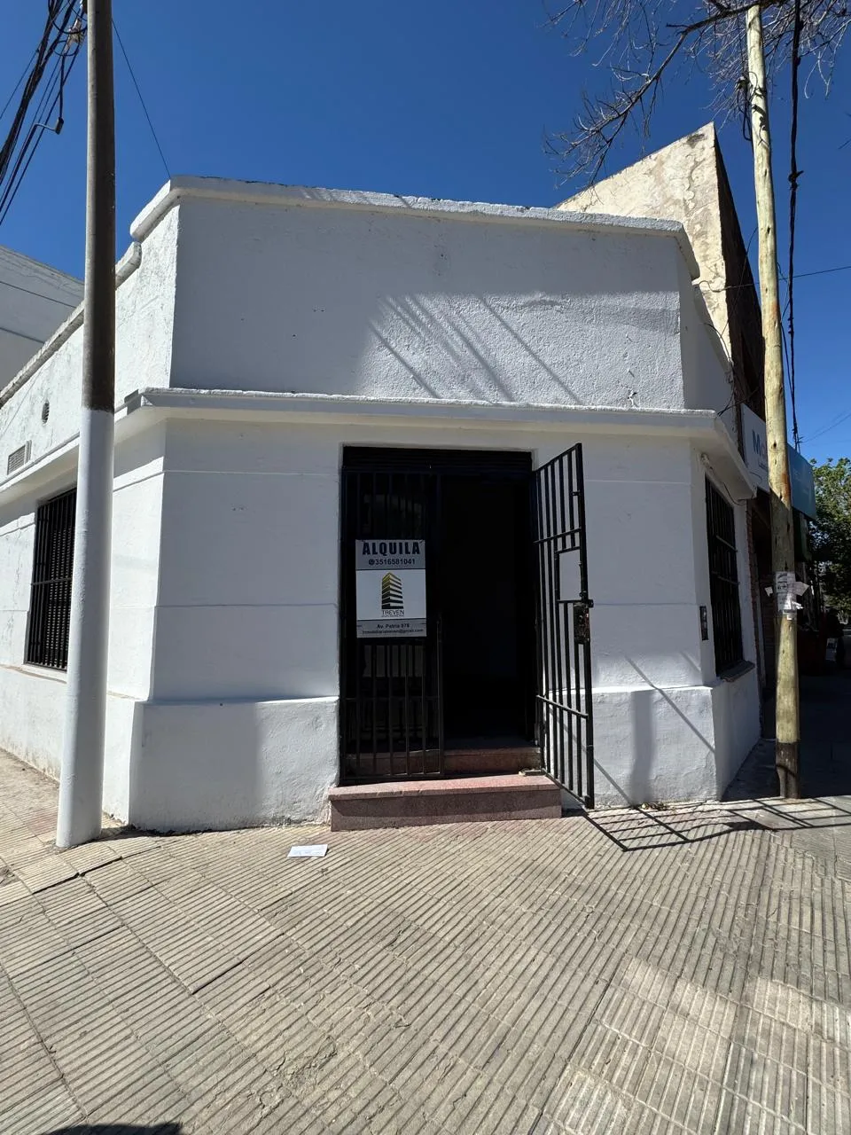 LOCAL EN BARRIO PUEYRREDON EXCELENTE UBICACION