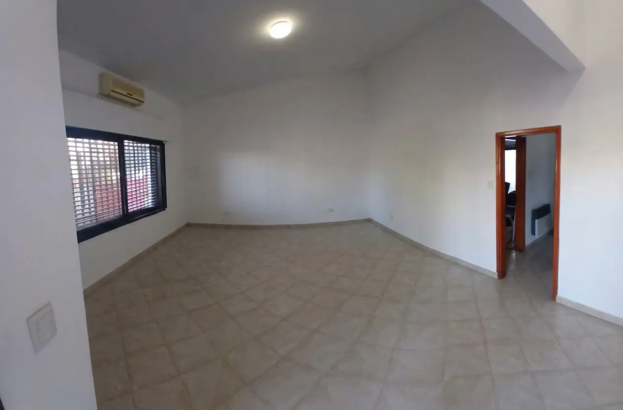 VENTA Bº PARQUE CHACABUCO EL PLUMERILLO 2495 ESQUINA CURUZU CUATIA BLOCK DE CASA + DOS DEPARTAMENTOS