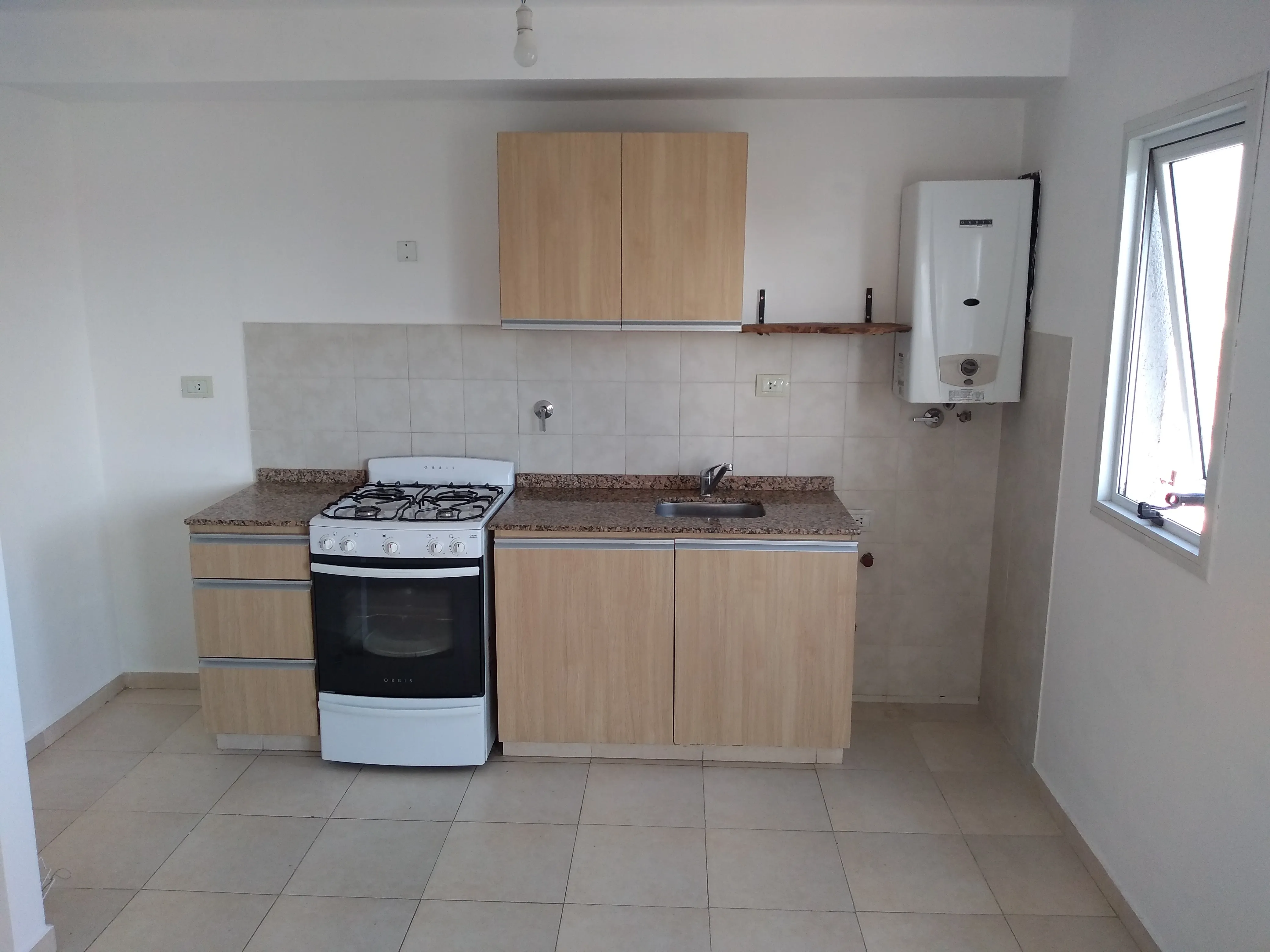 ALBERDI - ORGAZ 138 -DEPTO. 1 DORMITORIO FRENTE C/BALCÓN.
