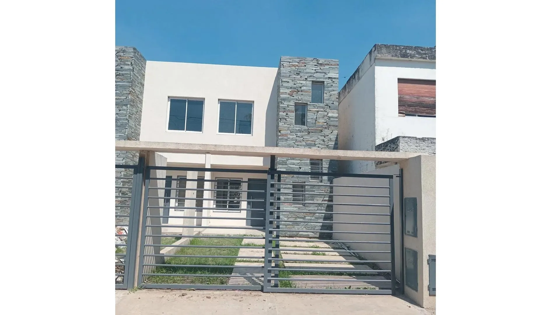 EXCELENTE DUPLEX DE 4 AMBIENTES EN ITUZAINGO NORTE