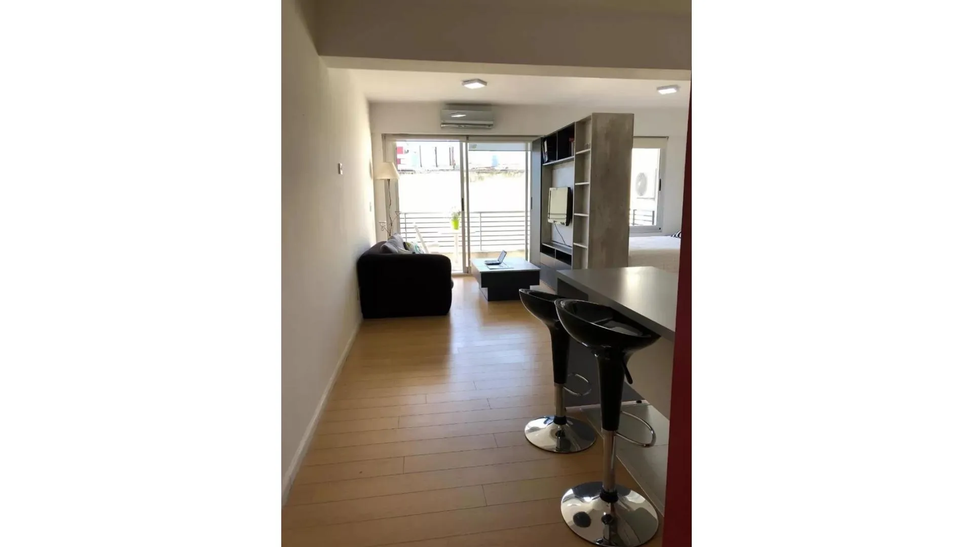 EXCELENTE DEPARTAMENTO EN CABALLITO CERCA DE HOSPITAL