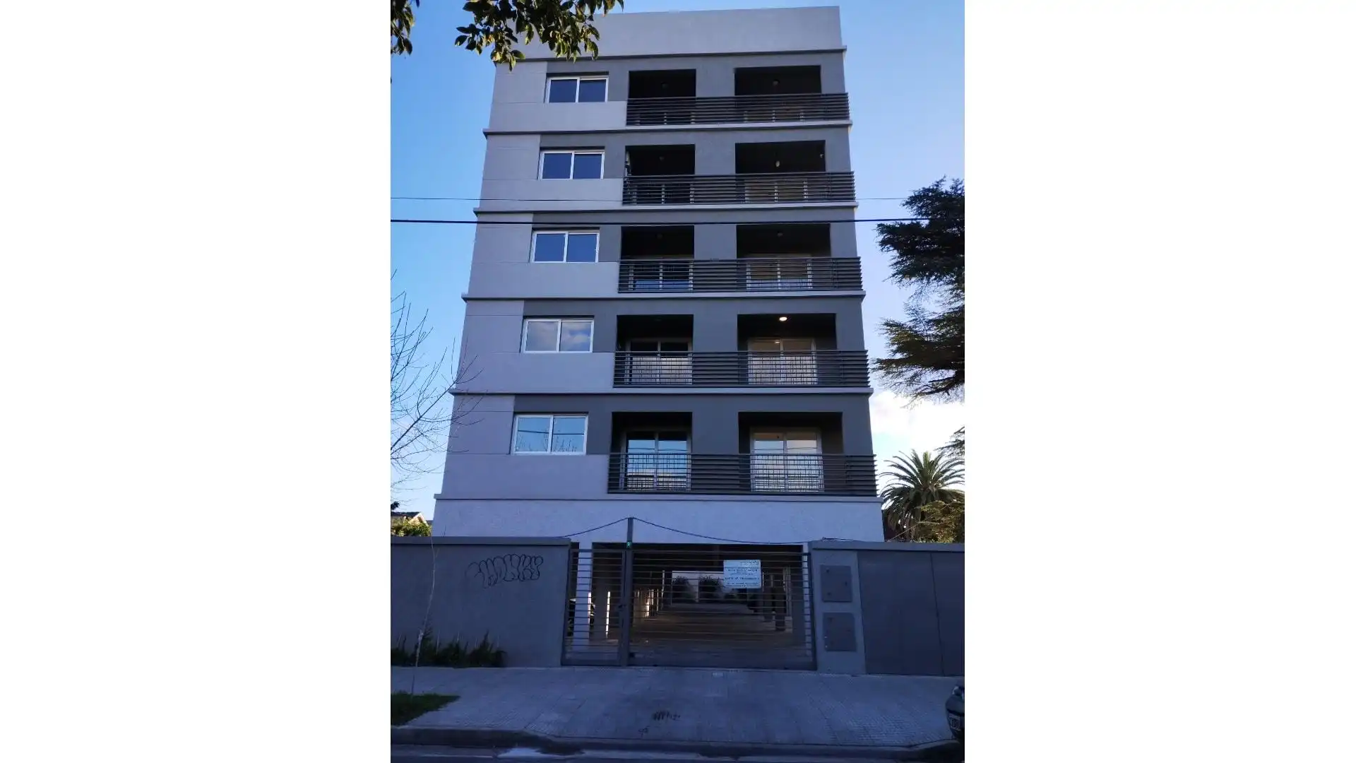 DEPARTAMENTO EN VENTA CERCANO A LA ESTACION