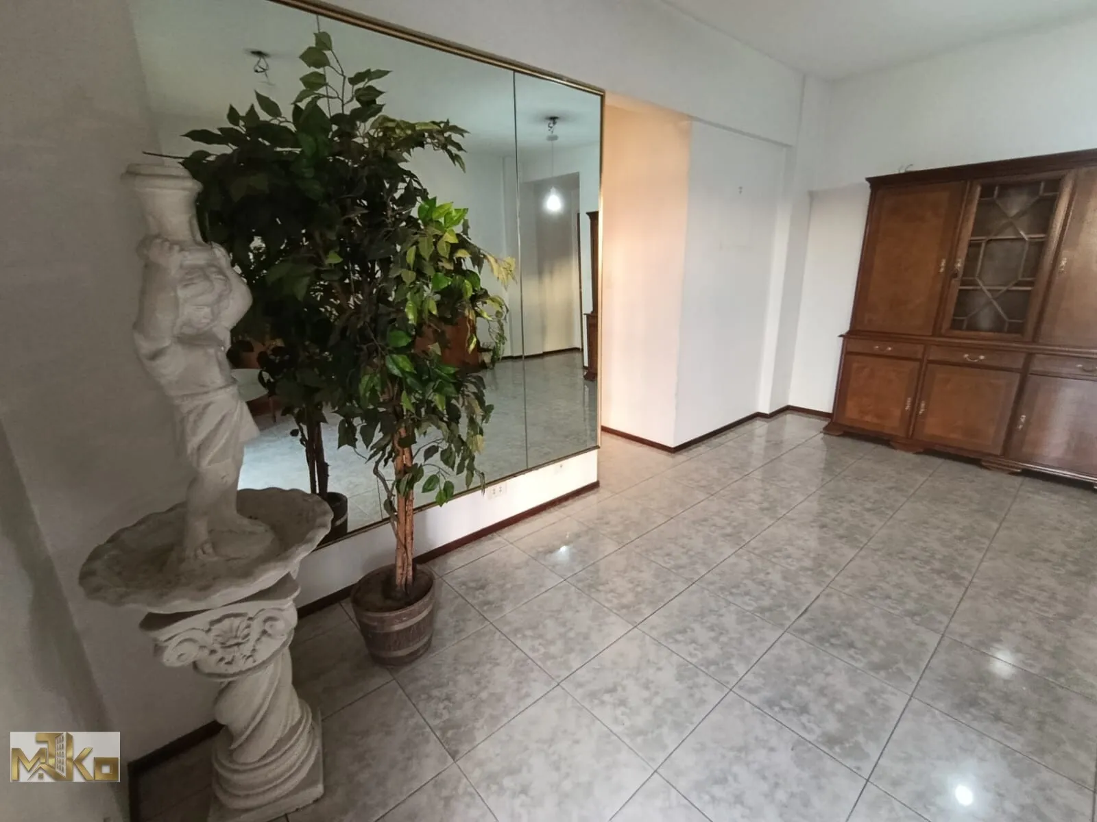 DEPARTAMENTO IMPECABLE – MUY LUMINOSO – PISO ALTO SOBRE AV. RIVADAVIA