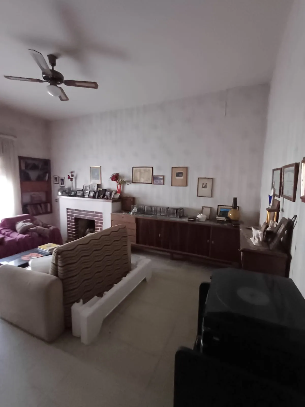 Se vende casa B° San Martin Cochera a mtrs de la Av Castrobarros