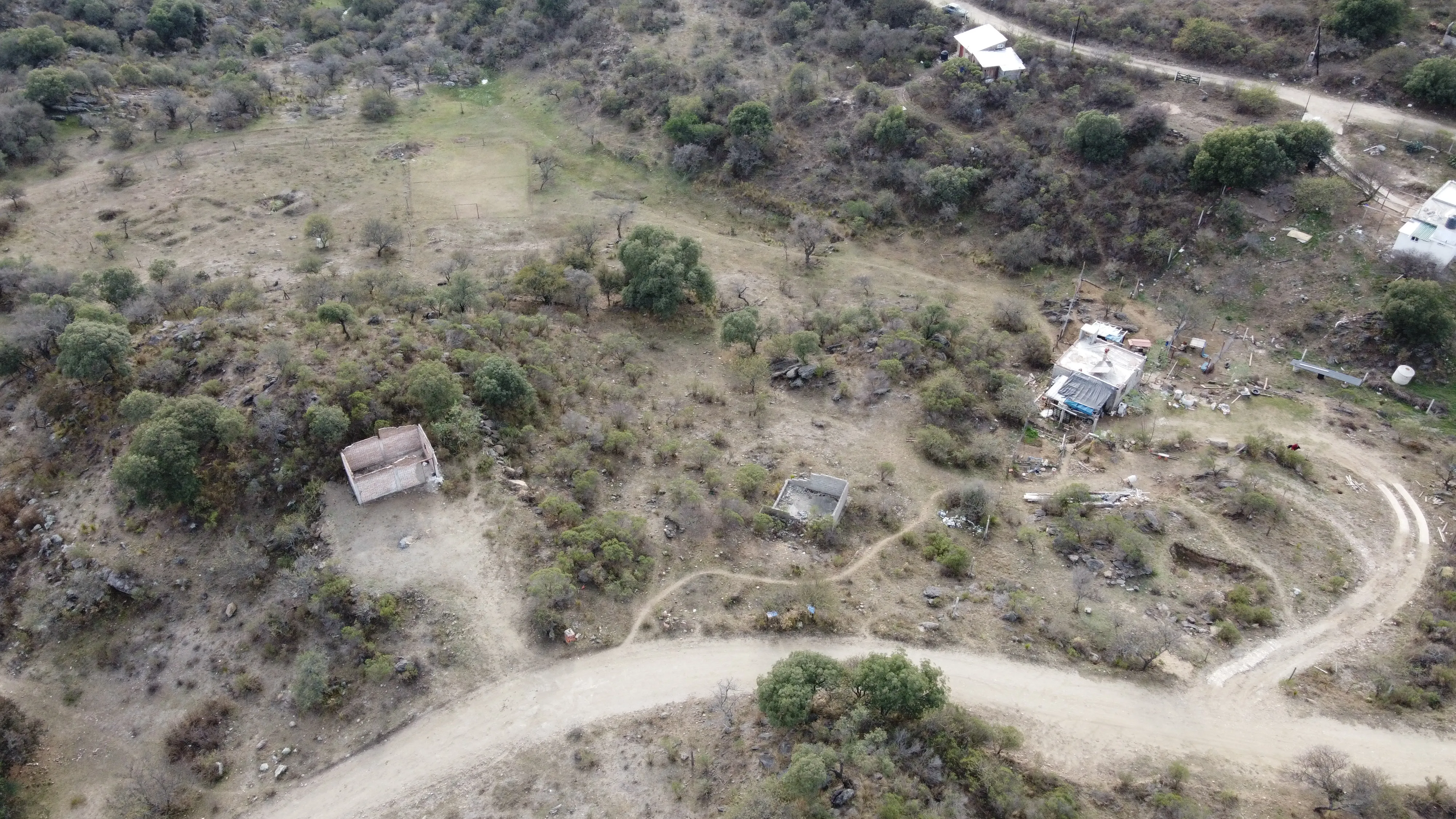 VENDE LOTE 2.355 m² EN CUESTA BLANCA