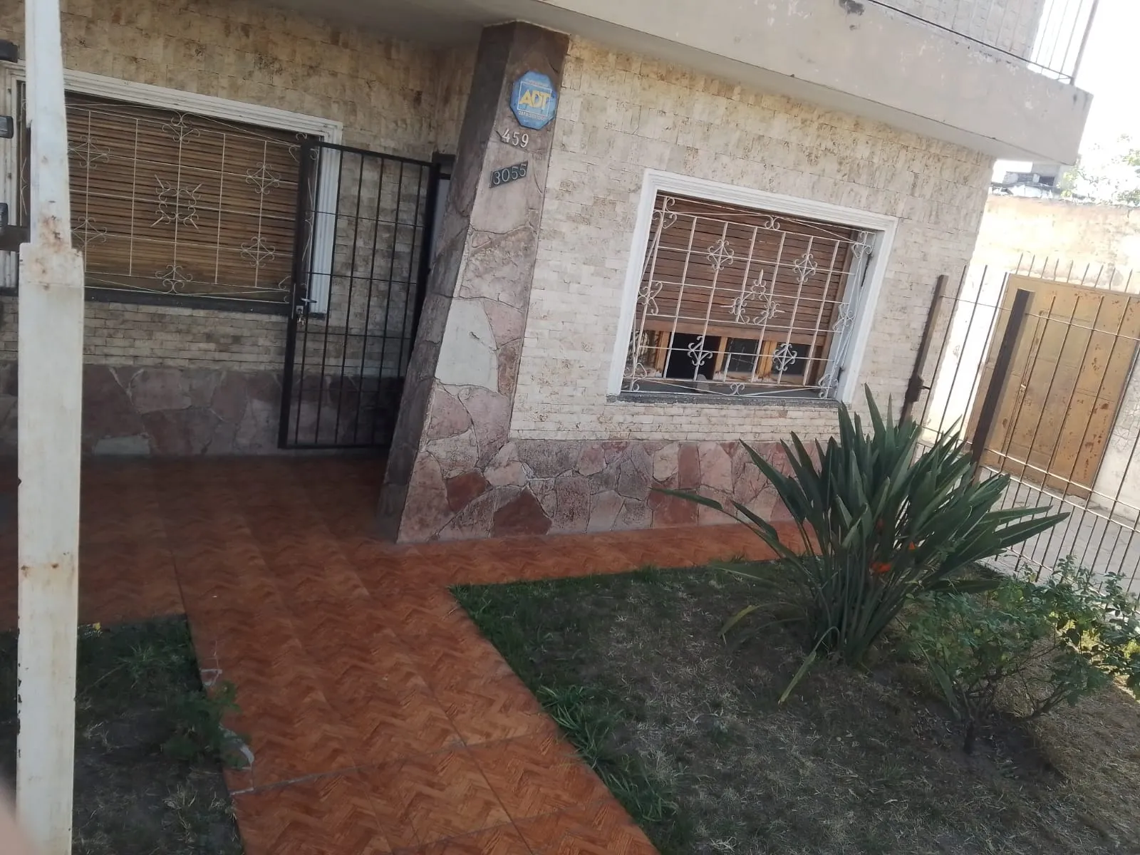 ALQUILER – CASA A METROS DEL CPC RANCAGUA-VILLA AZALAIS
