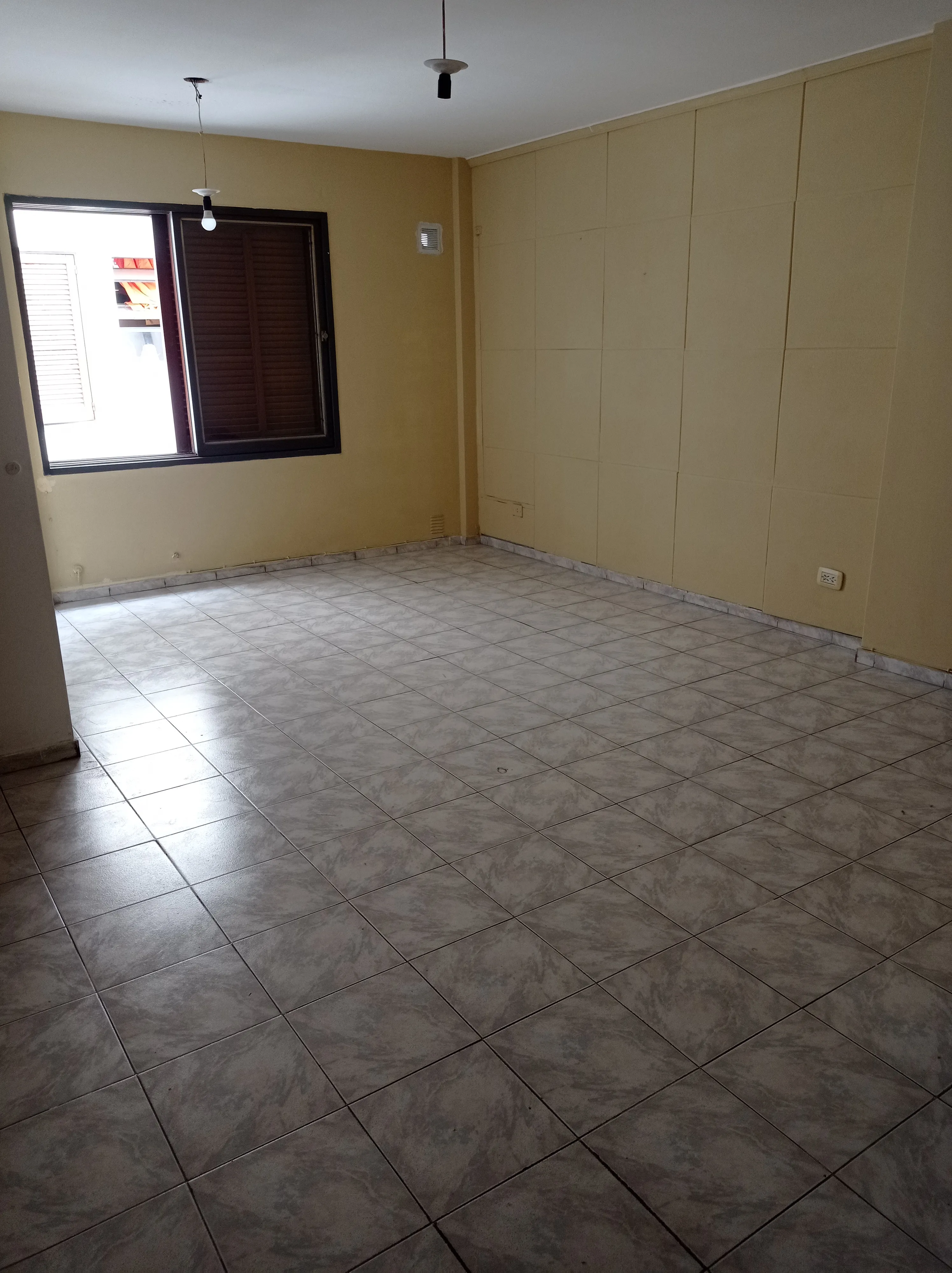 ALQUILER, DEPARTAMENTO EN COFICO 2 HABITACIONES, PRIMER PISO POR ESCALERA