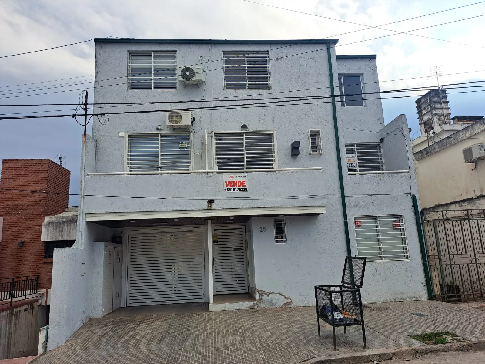VENDO O PERMUTO 3 DEPARTAMENTOS DE UN DORMITORIO EN BARRIO GENERAL PAZ, CON COCHERA