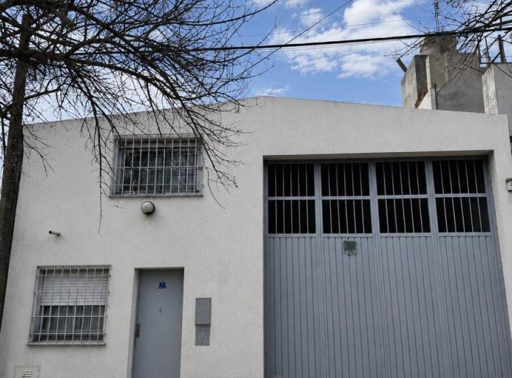 Bodega-Galpón · 170m² · 6 Ambientes