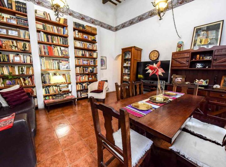 Casa · 112m² · 5 Ambientes · 2 Cocheras