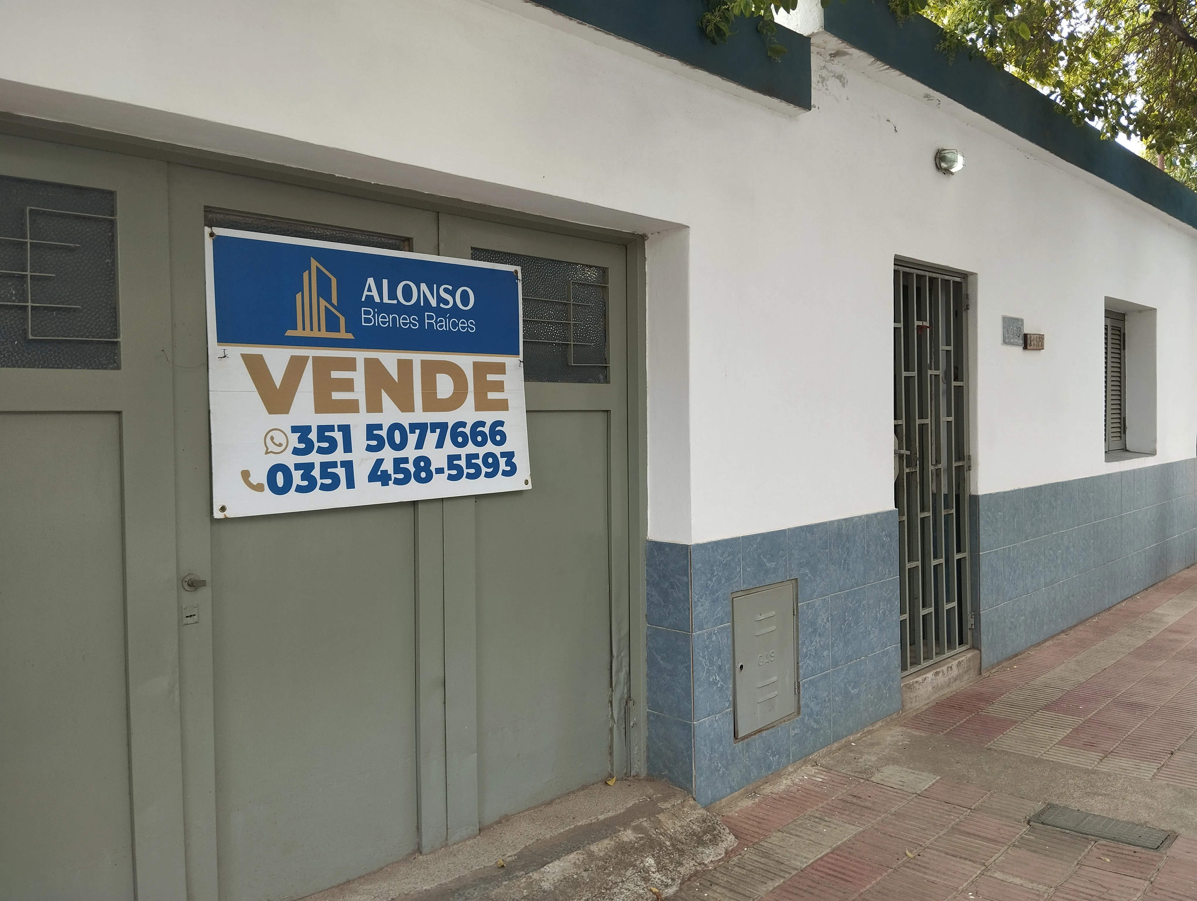 OPORTUNIDAD CASA CALLE COSENZA 1570 B° SAN NICOLAS