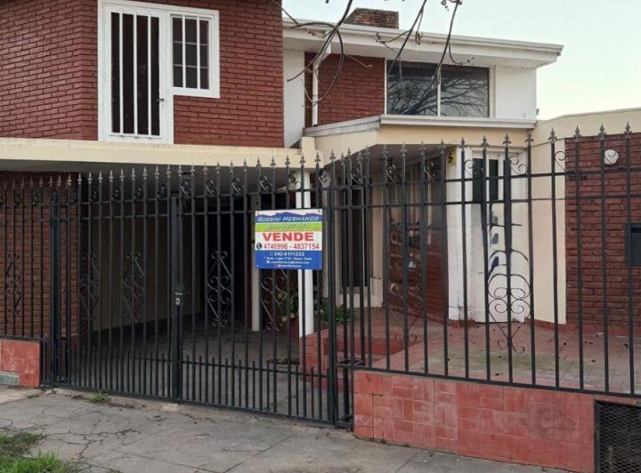 Casa · 134m² · 5 Ambientes · 1 Cochera