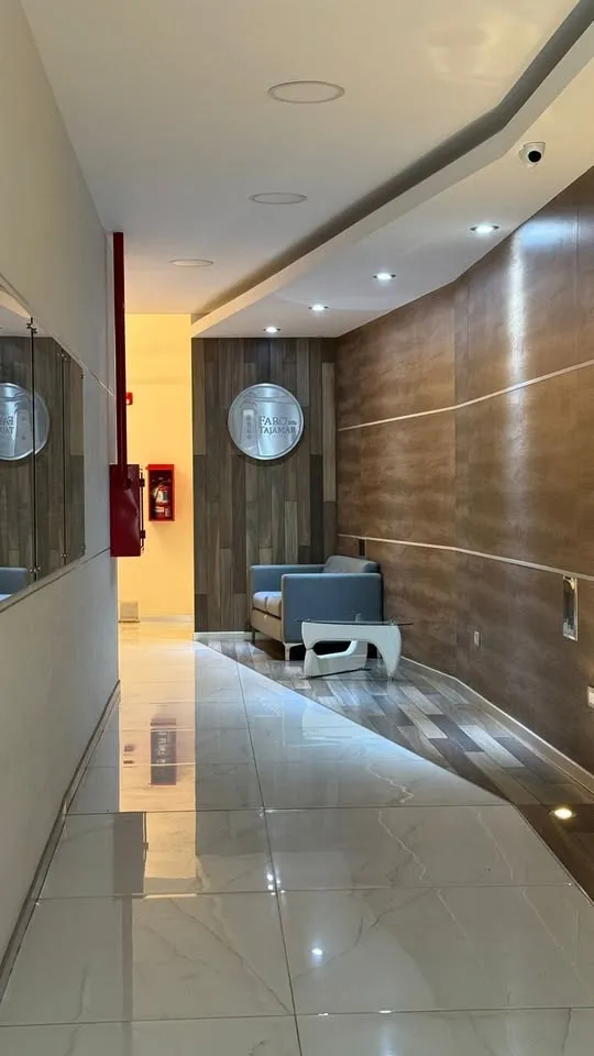 VENDO DEPARTAMENTO CON COCHERA EN EL CENTRO