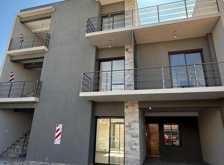 Departamento · 70m² · 2 Dormitorios · 1 Cochera