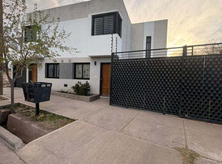 Departamento · 90m² · 5 Ambientes · 1 Cochera