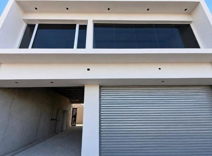 Local comercial · 102m² · 2 Ambientes