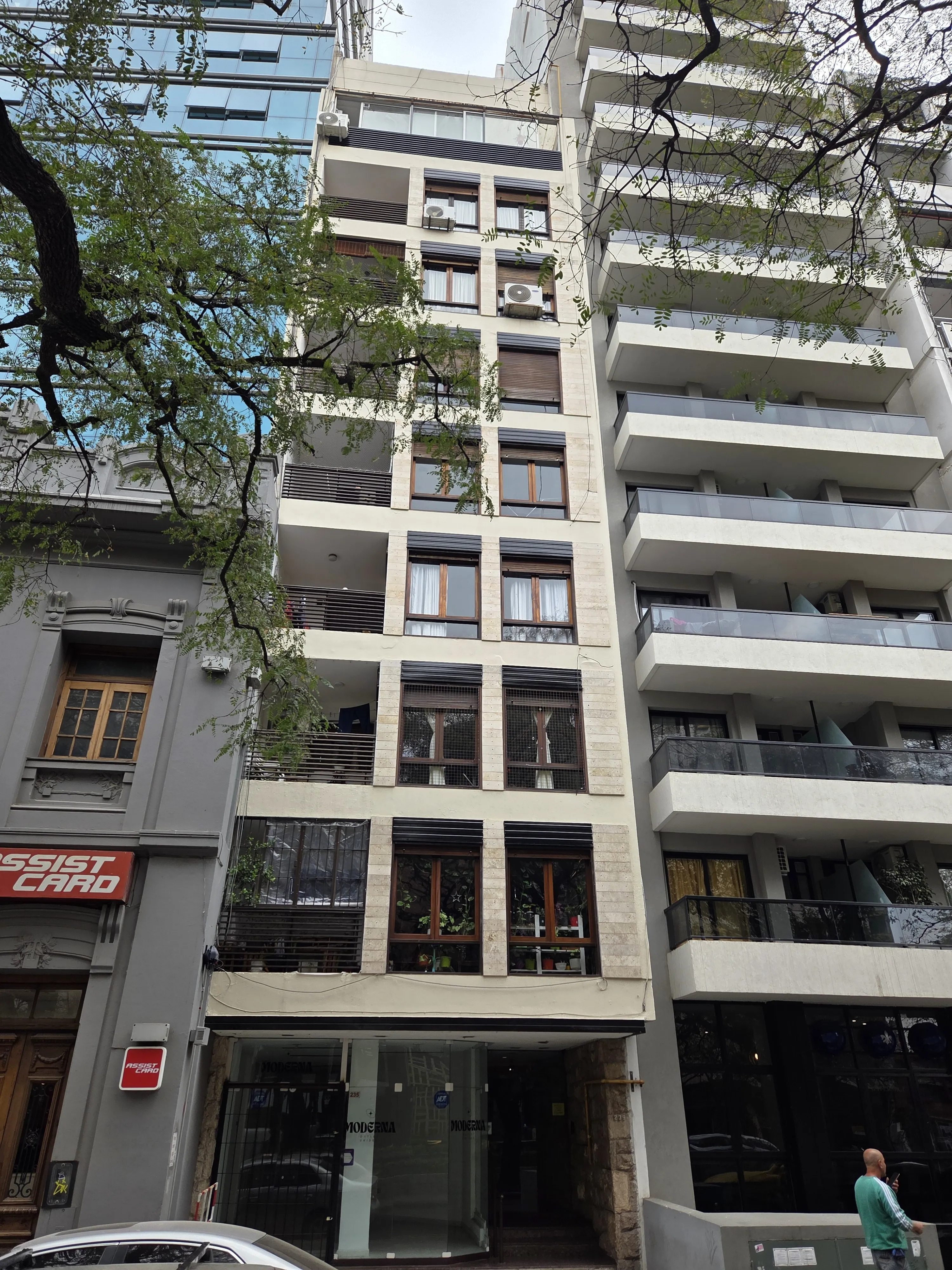 CENTRO OPORTUNIDAD PISO ENTERO SOBRE CAÑADA U$S 118.000