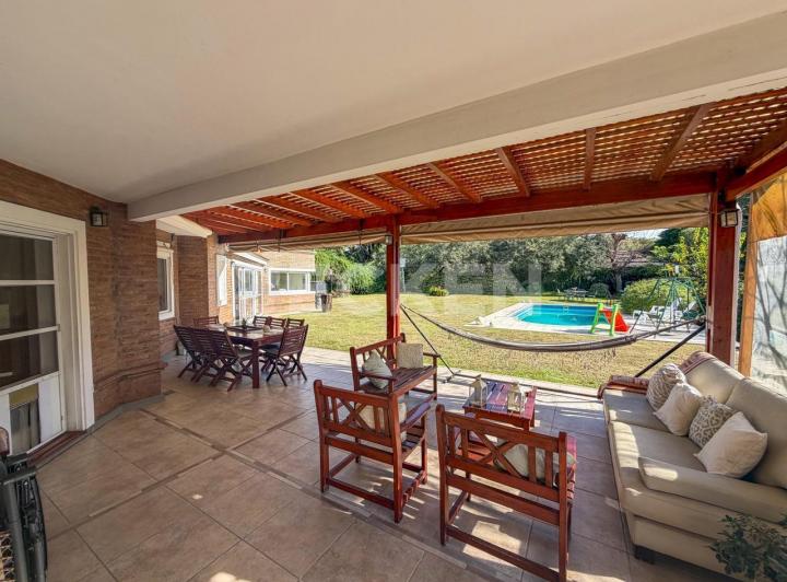 Casa · 434m² · 5 Ambientes · 3 Cocheras